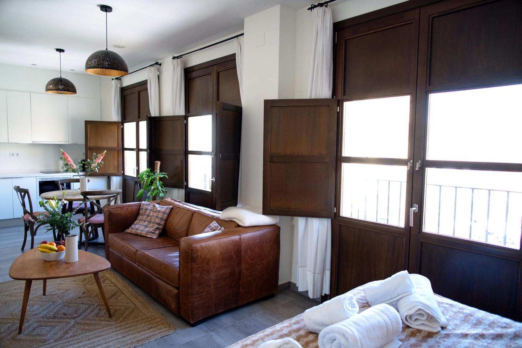 Apartamentos El Marques Малага Екстериор снимка