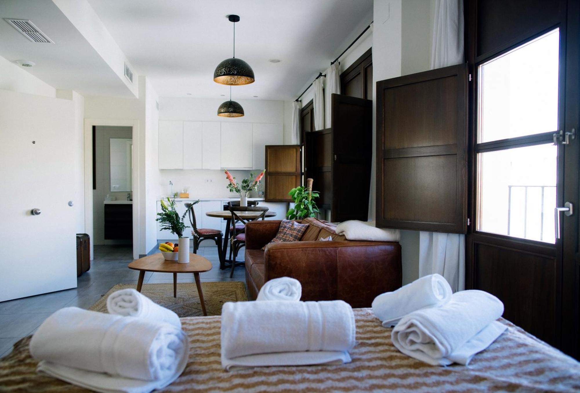 Apartamentos El Marques Малага Екстериор снимка